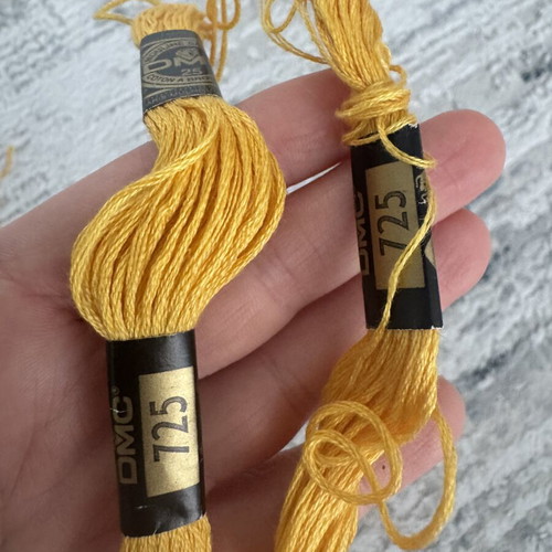 Embroidery thread set DMC & Royal like new, assorted colors