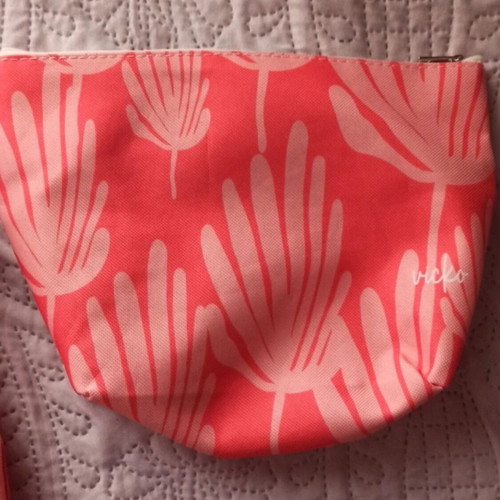 Beach bag with pouch new