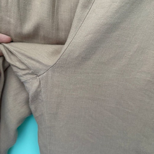 Sisley beige linen blend pants used, tapered fit, elastic waist, size M