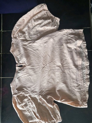 Casual blouse with balloon sleeves like new, sizes S and M, beige and pink