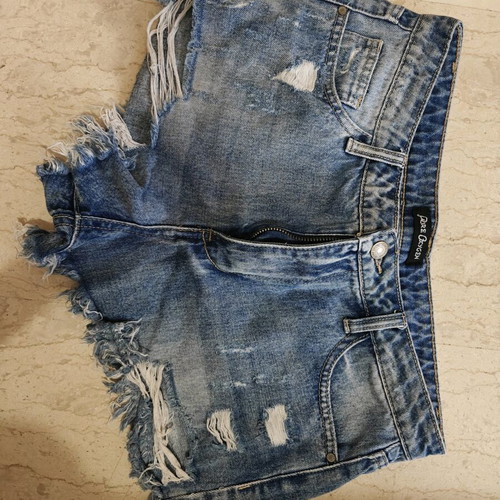 Short denim shorts like new, with pockets, blue