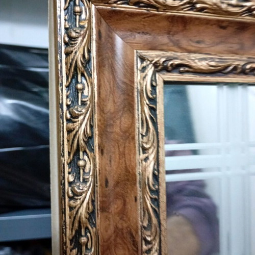 Mirror with plaster decorative scene like new, 50x70