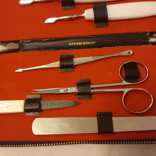 Vintage manicure set in case like new, West Germany