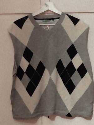 Knit vest like new, fine texture