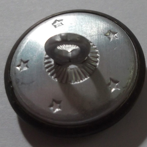 Scout Button with Rising Phoenix and "ΑΙΕΝ ΑΡΙΣΤΕΥΕΙΝ" like new
