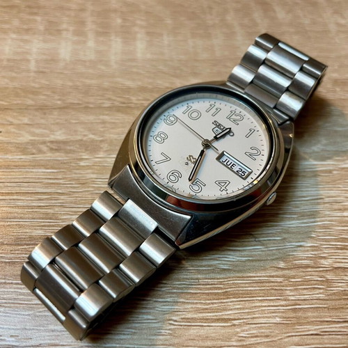 Seiko watch new old stock with original bracelet