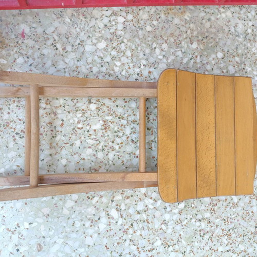 Children's wooden chair like new, folding, seat height 33cm
