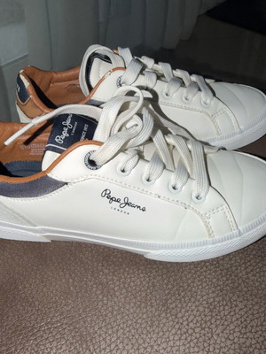 Pepe Jeans casual shoes size 33 used, white