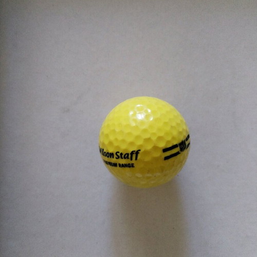 Wilson Staff Premium Range golf ball yellow new