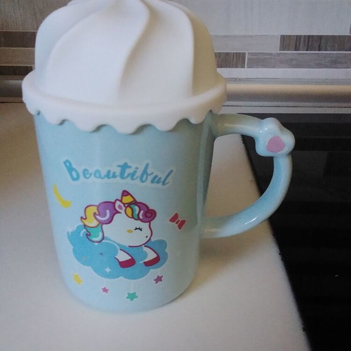Children's mug with straw like new