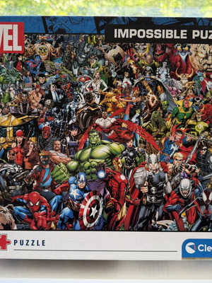 Clementoni Marvel Puzzle 1000 pieces used