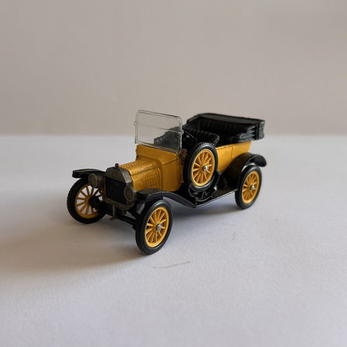 Corgi Classics 1964 No 9012 Ford Model T 1915 used in excellent condition