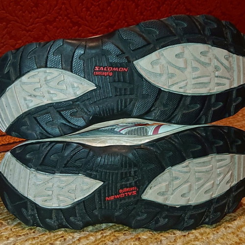 Salomon sports shoes like new, size 36