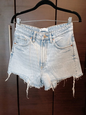 Zara denim high-waist shorts new, blue, size S