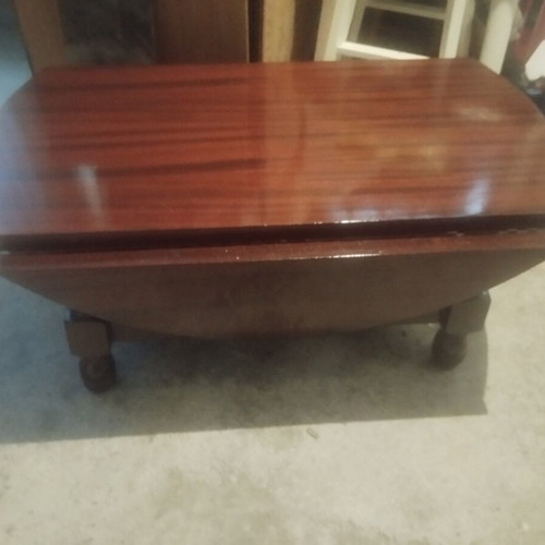 Round folding coffee table used, solid wood