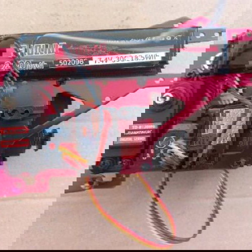 1 καινουργια  μπαταρια lipo 2s 7.4v -2500mah