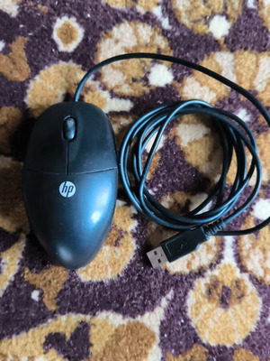 HP wired mouse used
