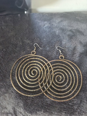 Earrings like new