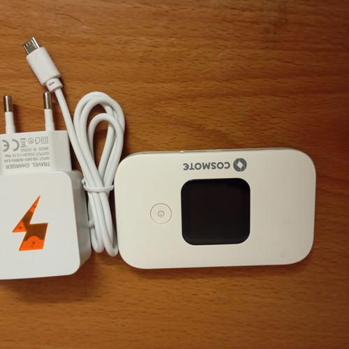 Cosmote mobile WiFi router 4G