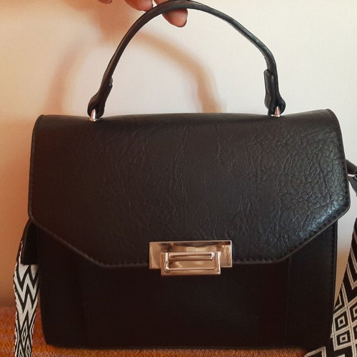 Black shoulder bag like new with detachable black and white strap