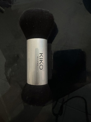 KIKO double face brush like new, blush and powder