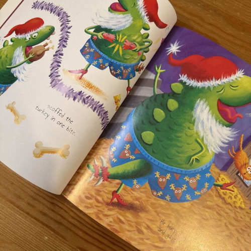 Yikes, Santa Claws! English children's book like new