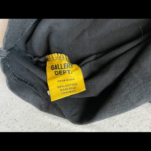 Gallery Dept Tee oversized used, size M, black and red