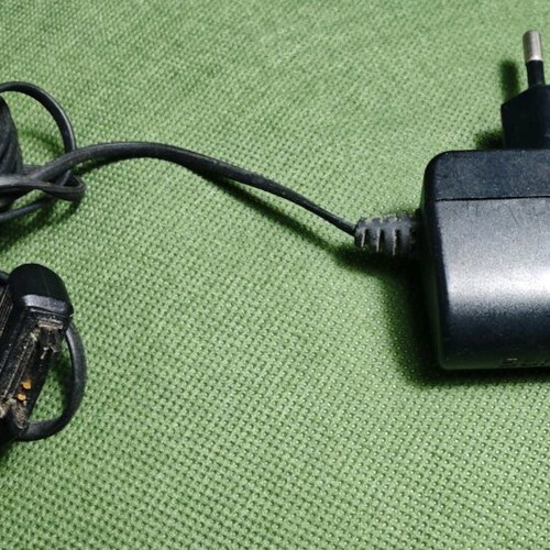 Sony Ericsson CST-15 charger used, genuine and functional