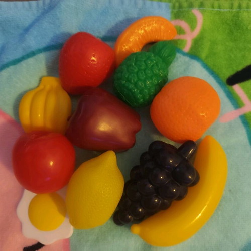 Fruit set for interactive play like new