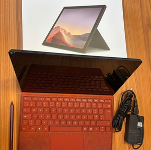 Microsoft Surface Pro 7 i7 + Type Cover + Pen
