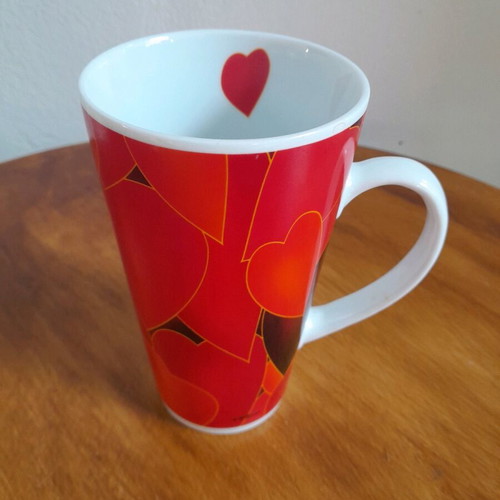 Decorative tall mugs like new, set of 2 pieces