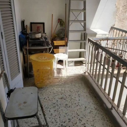 Κτίριο 340 τμ στα Ταμπούρια Πειραιά με αυλή, κατάστημα και 4 υπνοδωμάτια