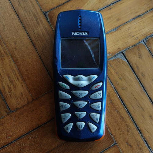 Nokia 3510i mobile phone for spare parts