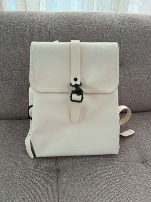 Rains backpack like new, white