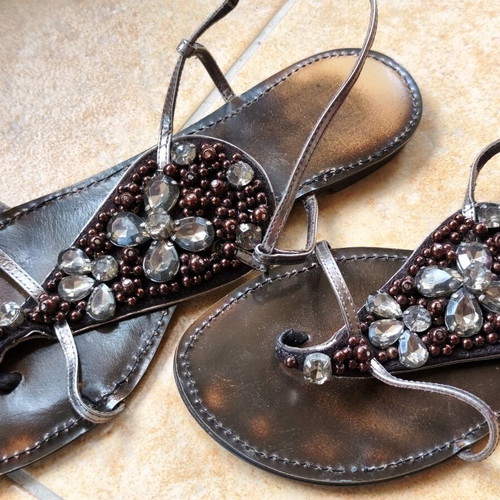 Lola Cruz sandals size 39 without heels with crystals and beads like new