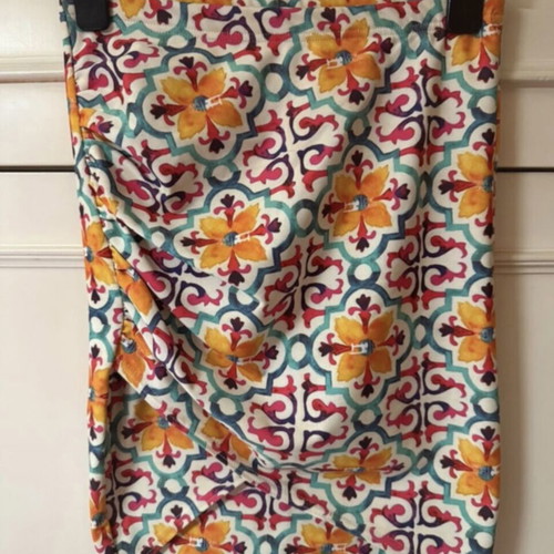 Chic Mess mini skirt like new, broken white with orange floral tribal print