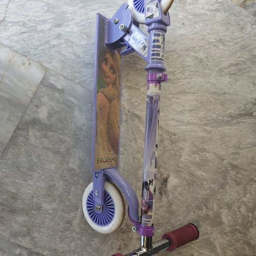 Frozen scooter used, foldable for easy storage