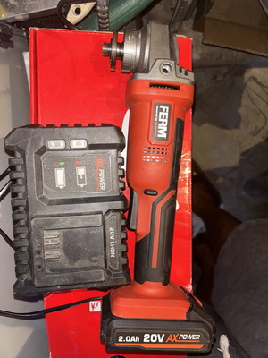 FERM AGM1126 20V AX-Power επαναφορτιζόμενος γωνιακός τροχός