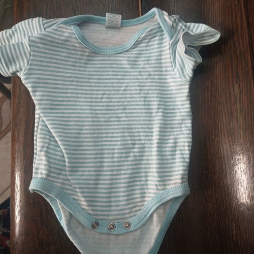 Baby layette set with paw blanket and clothes