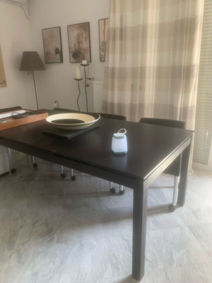 Τραπεζαρία βέγκε 2μ x 1μ με επέκταση 0,40" σε άριστη κατάσταση