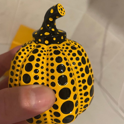 Yayoi Kusama Pumpkin sculpture new, black and yellow, 10cm