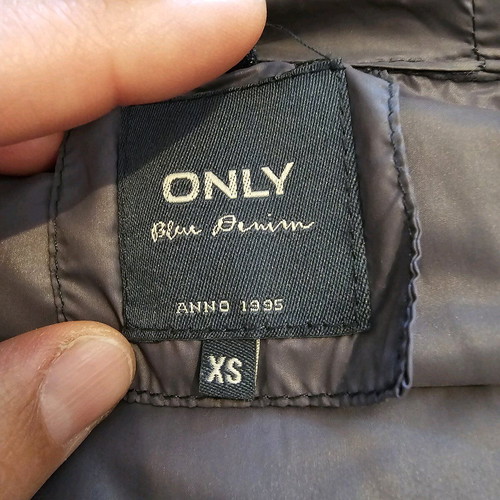 Only Tahoe Puffer Jacket with Hood XS like new, black