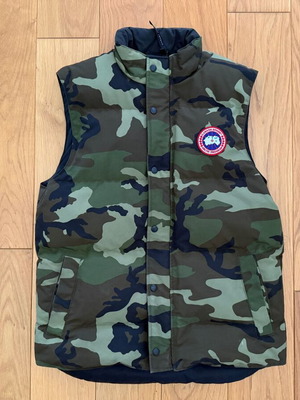 Canada Goose vest used, model 4151MP Garcon Vest Print woodland