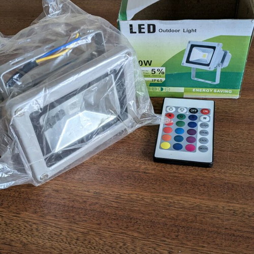 Led RGB 10 watt waterproof floodlight with remote control like new