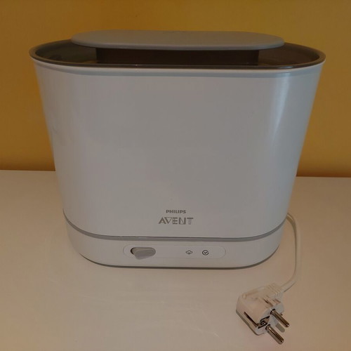 Philips Avent 4-in-1 Electric Steam Sterilizer like new