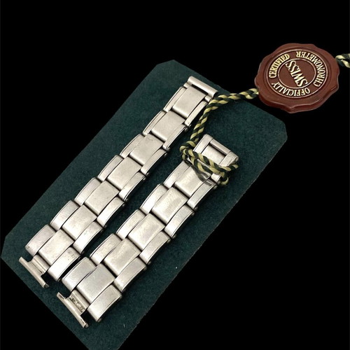 Rolex Oyster used 1930 with folded links and riveted design