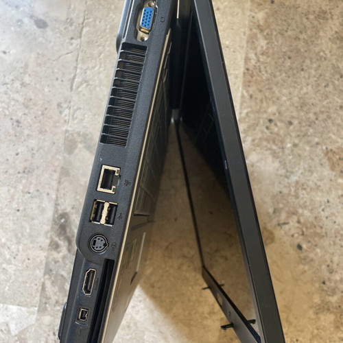 Toshiba Satellite P200D-12O laptop used, non-working, without hard drive