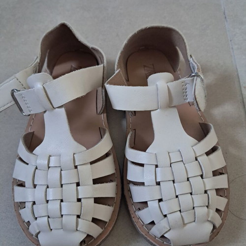 Zara white fisherman-style children's shoes size 24 like new