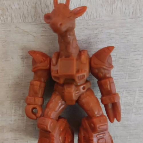 Teratomachoi brown giraffe figure like new