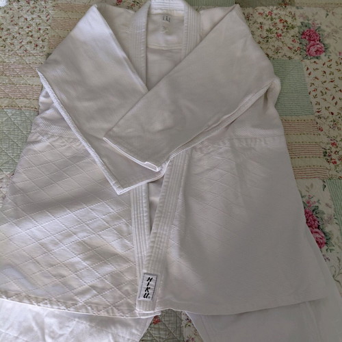 Judo/Aikido uniform like new, size 180, cotton canvas fabric